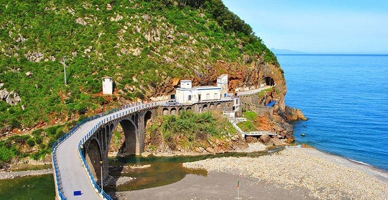 Excursão costeira pelo Mediterrâneo